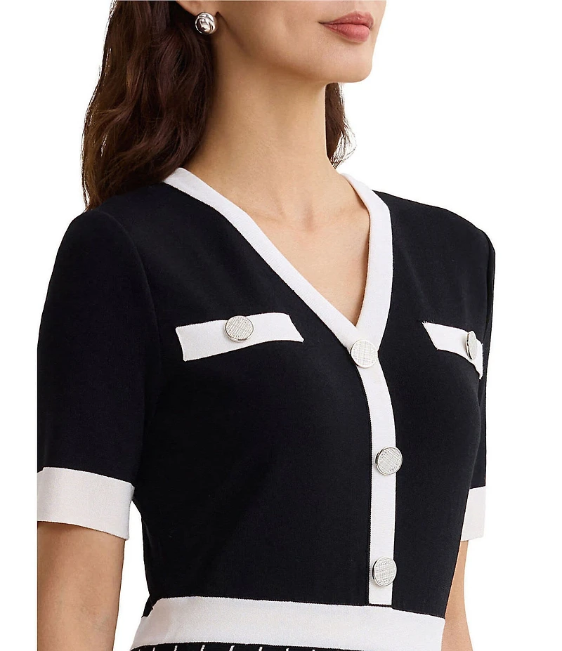 MISOOK Two-Tone Knit V-Neck Short Sleeve Fit-And-Flare Midi Dress