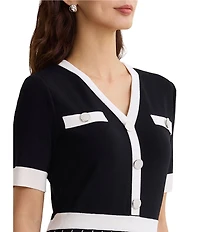 MISOOK Two-Tone Knit V-Neck Short Sleeve Fit-And-Flare Midi Dress