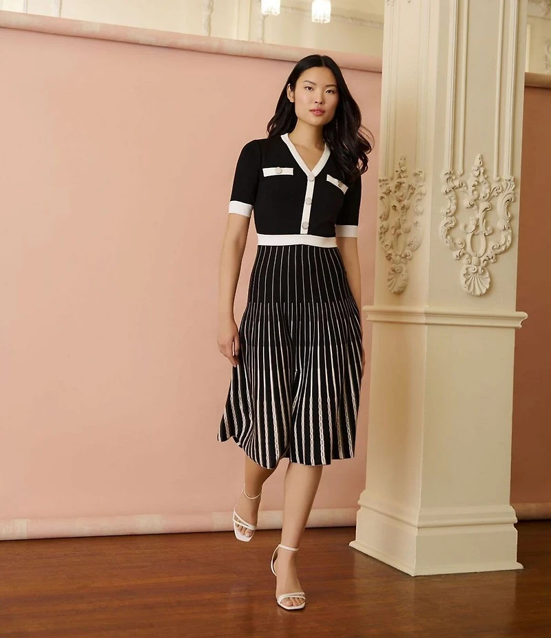 MISOOK Two-Tone Knit V-Neck Short Sleeve Fit-And-Flare Midi Dress