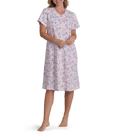 Miss Elaine Leaves Print Short Sleeve Round Neck French Terry Short Snap Robe