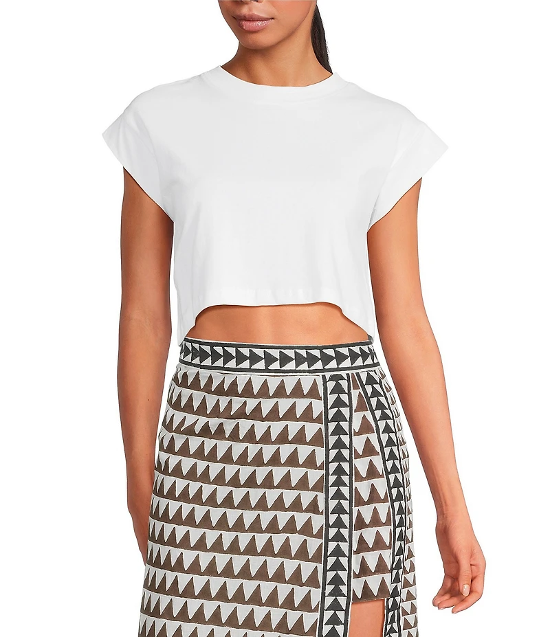 Mo Maya Leo Short Cap Sleeve Crew Neck Crop Tee