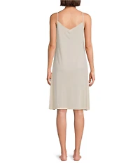 Modern Movement Sleeveless Reversible Neck Antistatic Cool Touch Full Slip