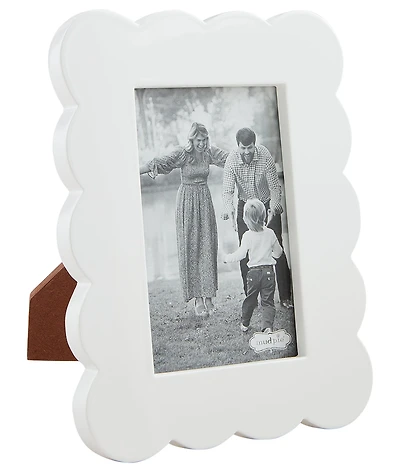 Mud Pie Happy Everything Collection Scalloped Lacquer Wood Picture Frame
