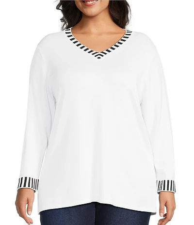 Multiples Plus Size V-Neck 3/4 Sleeve Contrast Trim Sweater Knit Top
