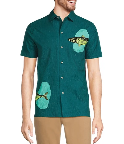 Murano Shape of Water Collection Slim Fit Placed Fish Print Seersucker Short Sleeve Convertible Camp Shirt