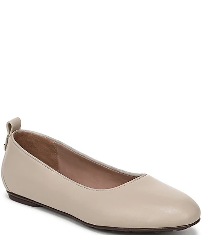 Naturalizer Ava Leather Round Toe Ballet Flats