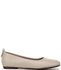 Naturalizer Ava Leather Round Toe Ballet Flats