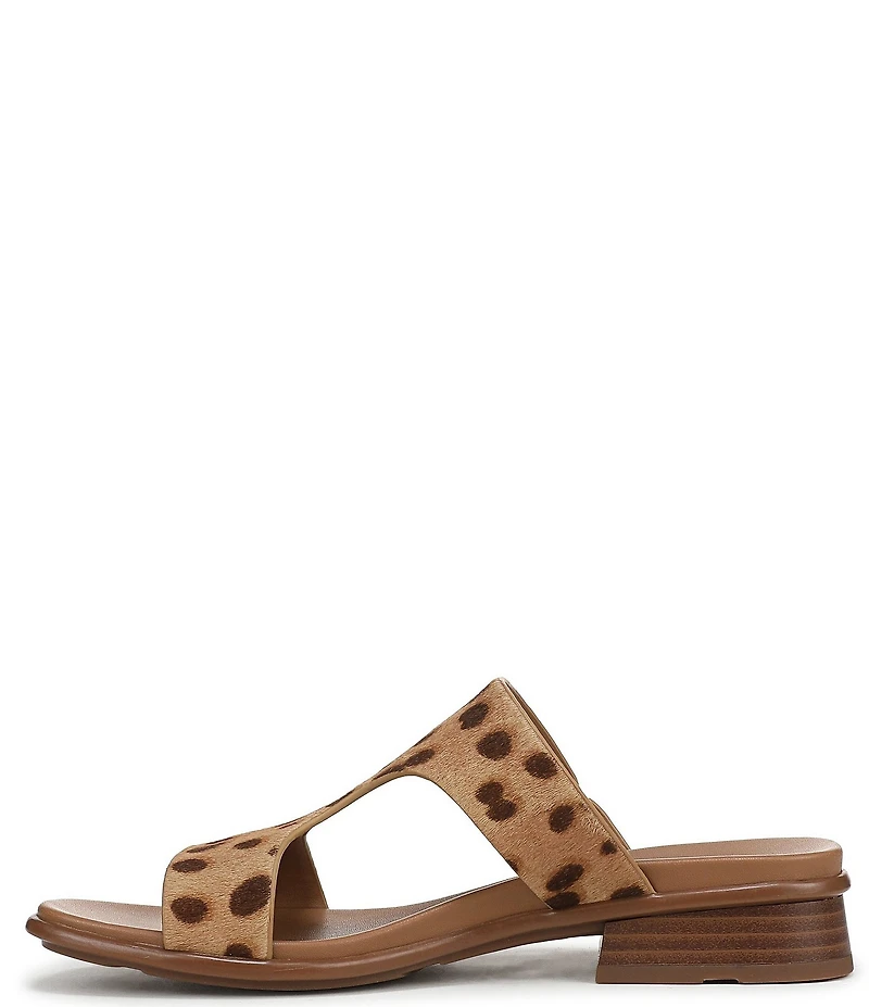 Naturalizer Beach Leopard Print Buckle Hardware T-Strap Sandals