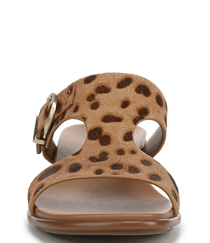 Naturalizer Beach Leopard Print Buckle Hardware T-Strap Sandals
