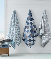 Nautica Jettison White Anchor Reversible Blue Striped Quilt Mini Set