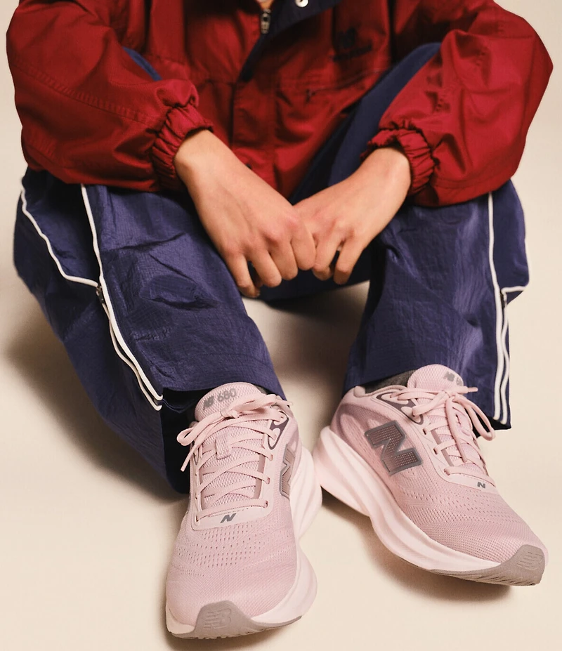 New Balance Women's Fresh Foam 680 v9 Running Shoes