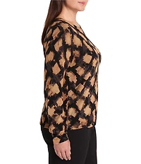 NIC + ZOE Plus Size Glowy Check Knit Round Neck Long Sleeve Top
