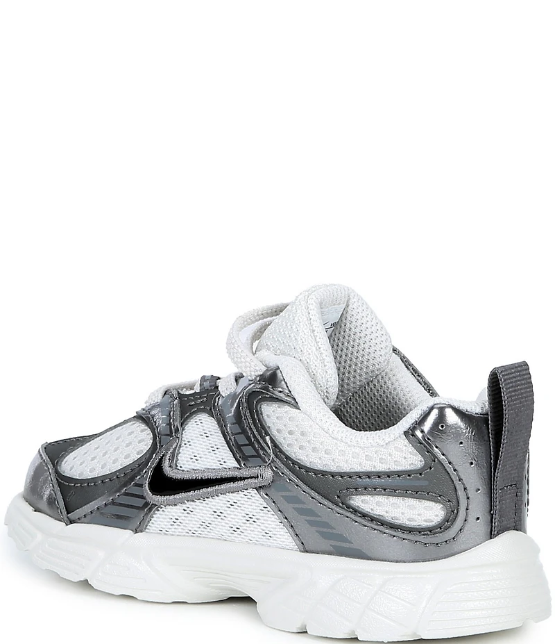 Nike Boys' V5 RNR Metallic Lifestyle Sneakers (Toddler)