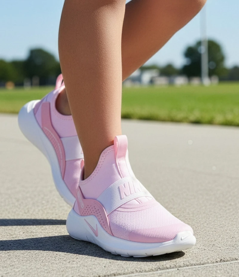 Nike Girls' Flex Runner 4 PS Running Sneakers (Youth)