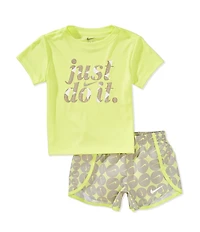 Nike Little Girls Short Sleeve Swoosh Motion Top & Sprinter Printed Shorts 2-Piece Set