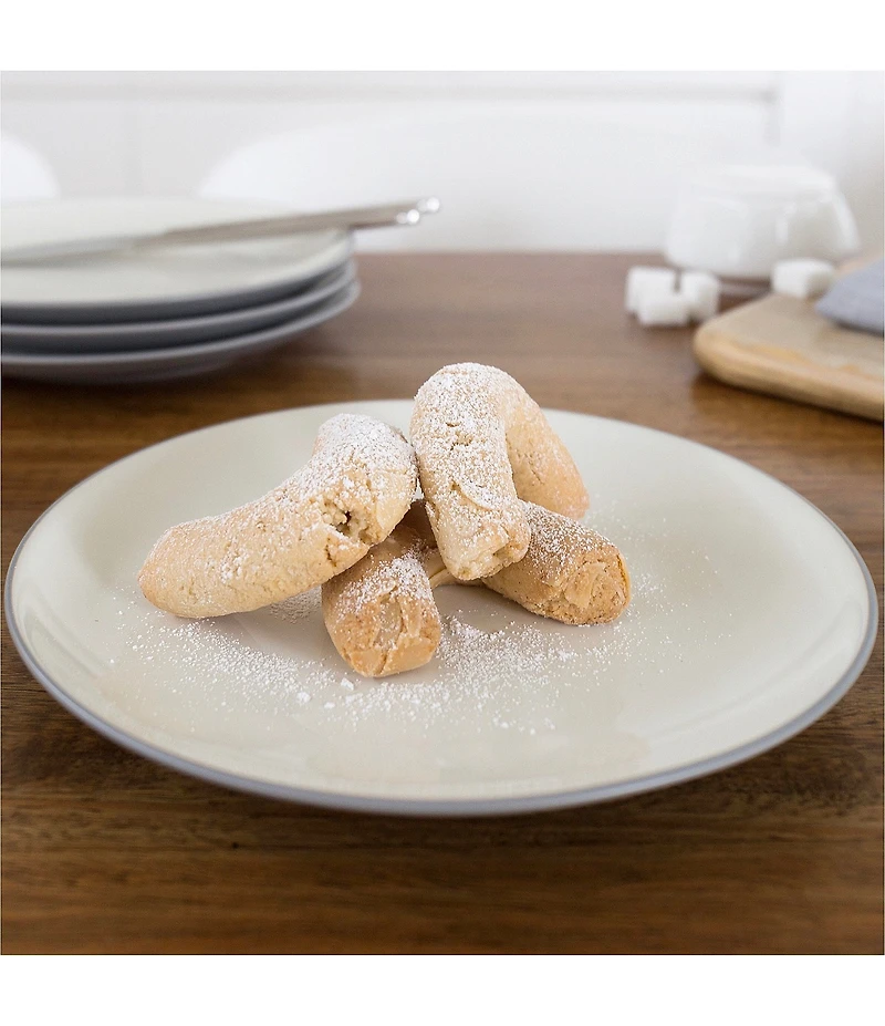 Noritake Colorwave Collection 24-Piece Dinnerware Set, Service for 4