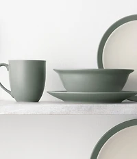 Noritake Colorwave Collection Curve Place Setting