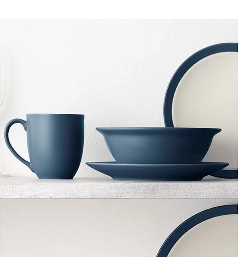 Noritake Colorwave Collection Curve Place Setting