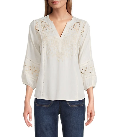 Nurture 3/4 Sleeve Embroidered Top