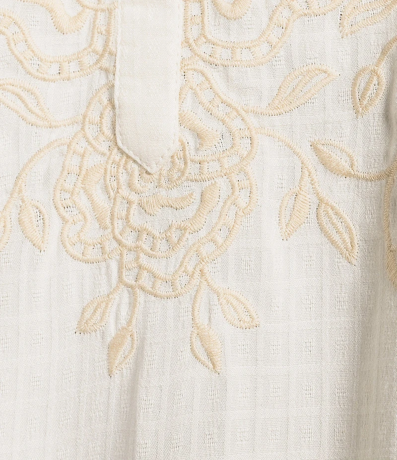 Nurture 3/4 Sleeve Embroidered Top