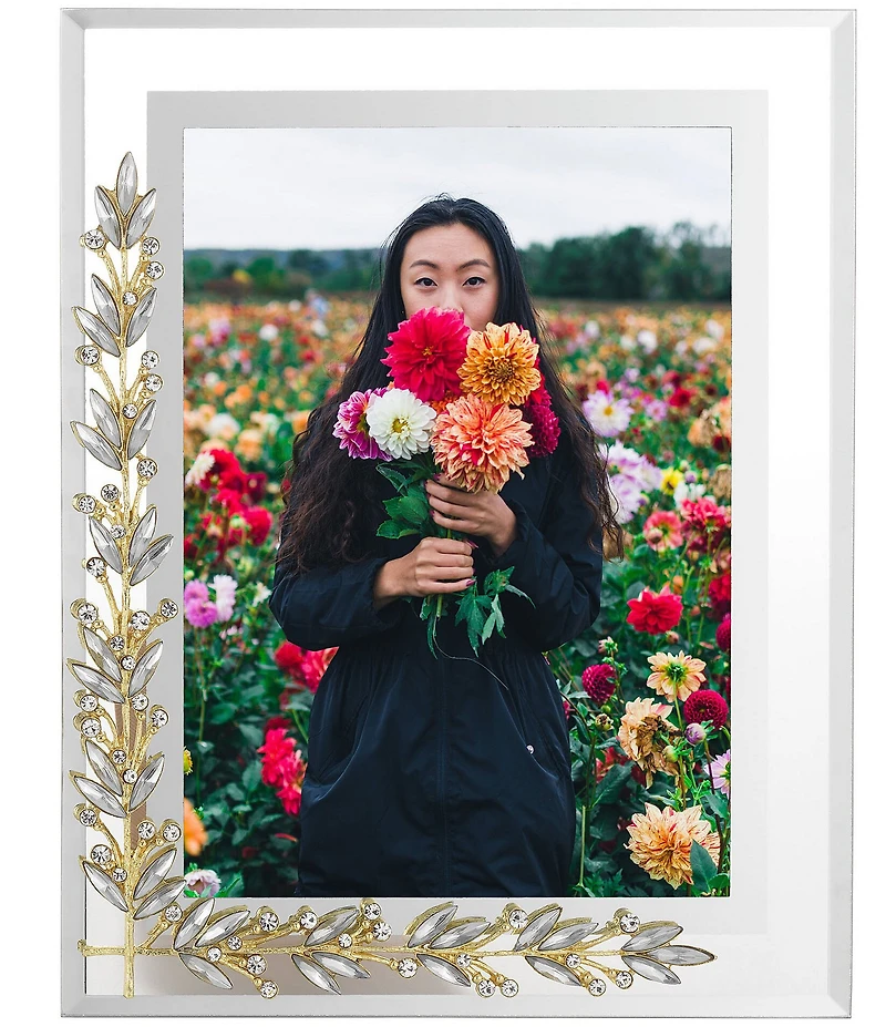 Olivia Riegel Laurel Frame