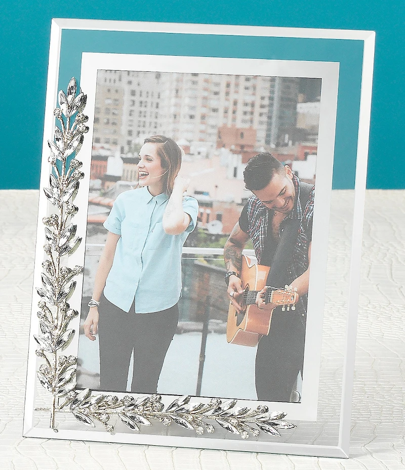 Olivia Riegel Laurel Frame