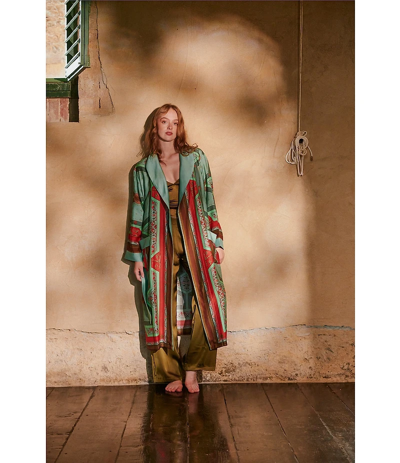 One Hundred Stars Lightweight Woven Fleur De Lys Print Long Sleeve Wrap Robe