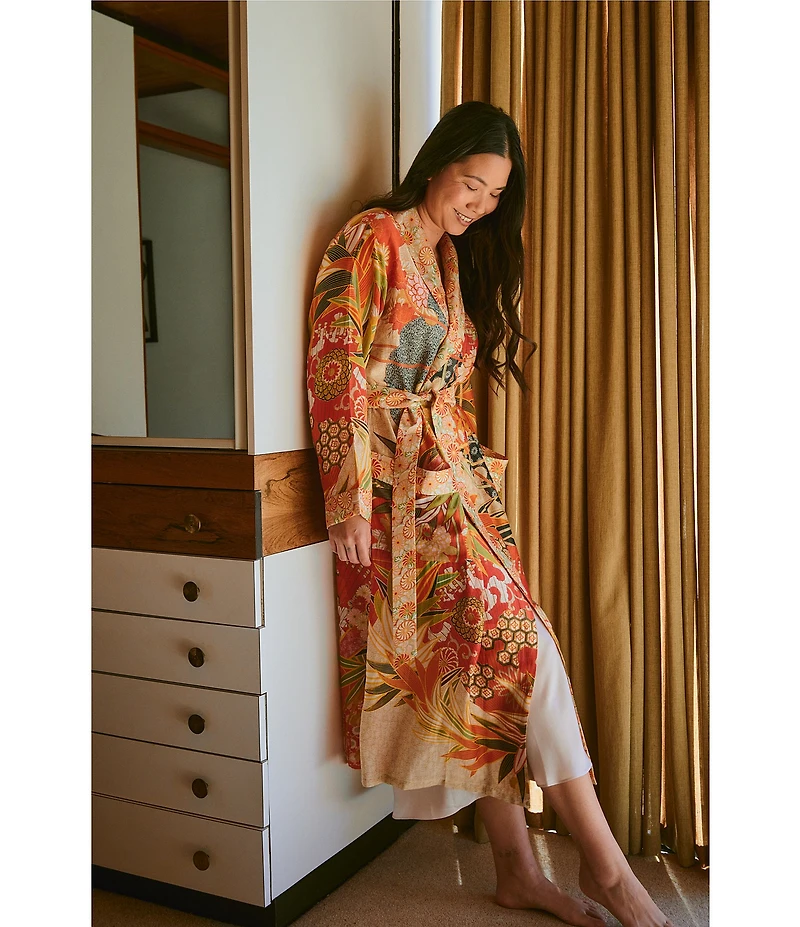 One Hundred Stars Woven Fan Print Long Sleeve Wrap Robe