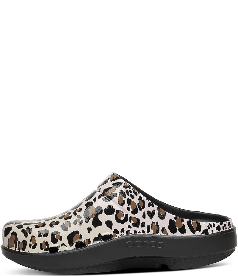 OOFOS OOcloog Leopard Clogs