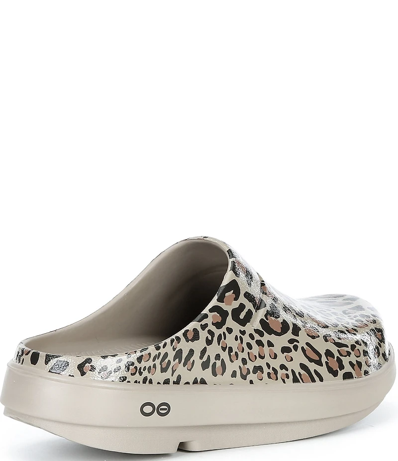 OOFOS OOcloog Leopard Clogs