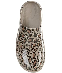 OOFOS OOcloog Leopard Clogs