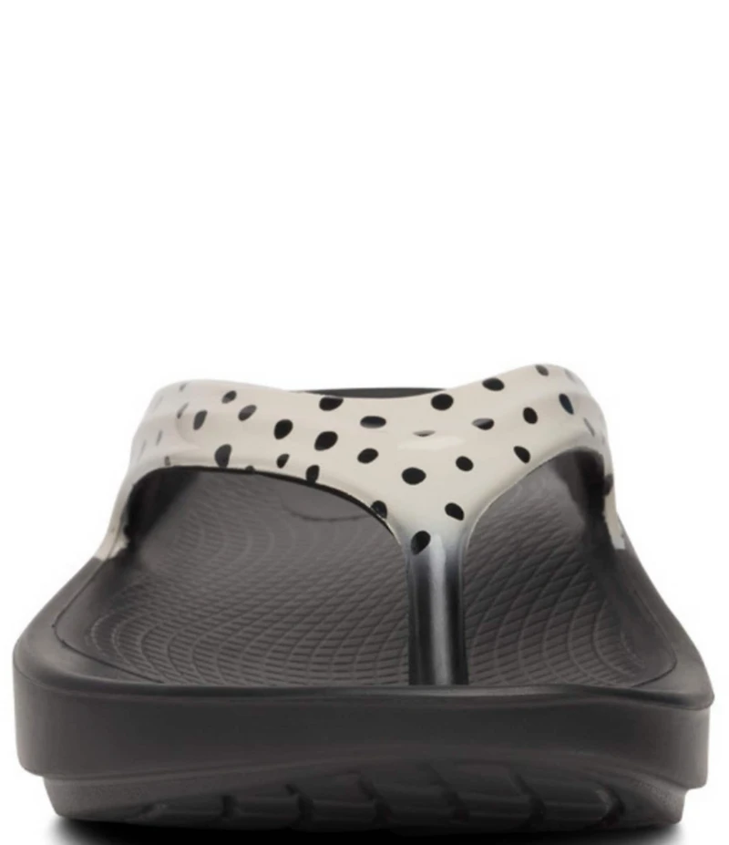 OOFOS OOlala Pebble Print Recovery Thong Sandals