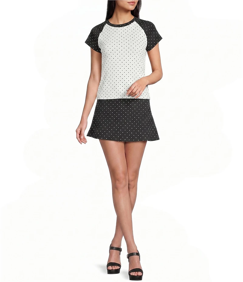 Originality Polka Dotted Short Raglan Short Sleeve Cropped Tee