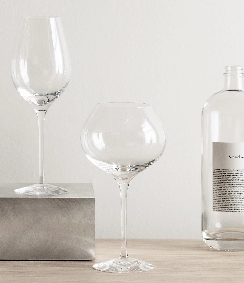 Orrefors Difference Mature Wine Glasses, Set of 2