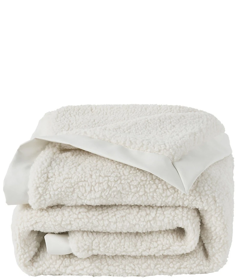 Oscar/Oliver Varick Boucle Plush Throw Blanket