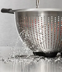 OXO Good Grips Stainless Steel 5-Quart Colander