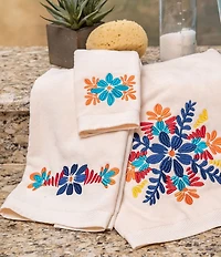 HiEnd Accents x Paseo Road Bonita Embroidered Floral 3-Piece Bath Towel Set