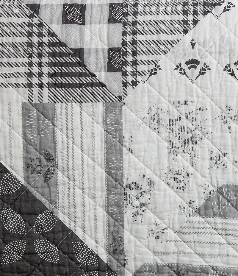 HiEnd Accents x Paseo Road Patchwork Prairie Reversible Quilt Mini Set