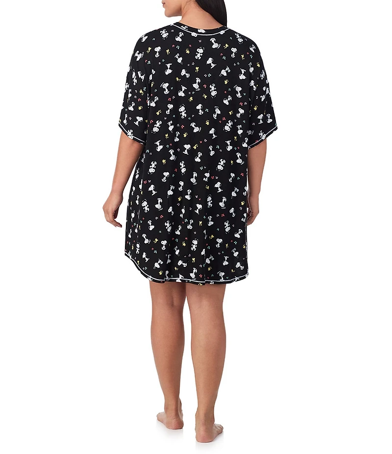 Peanuts Plus Size Short Sleeve Round Neck Allover Snoopy Print Jersey Knit Nightshirt