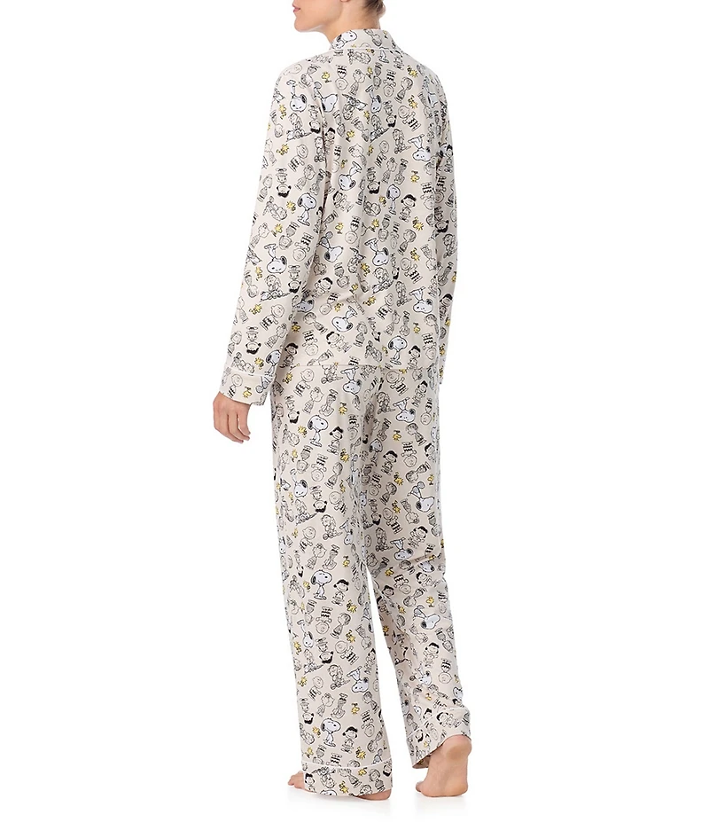 Peanuts Snoopy & Friends Print Long Sleeve Notch Collar Knit Pajama Set