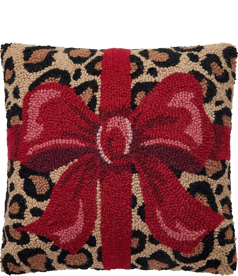 Peking Handicraft Holiday Collection Leopard Present Hooked Wool Pillow