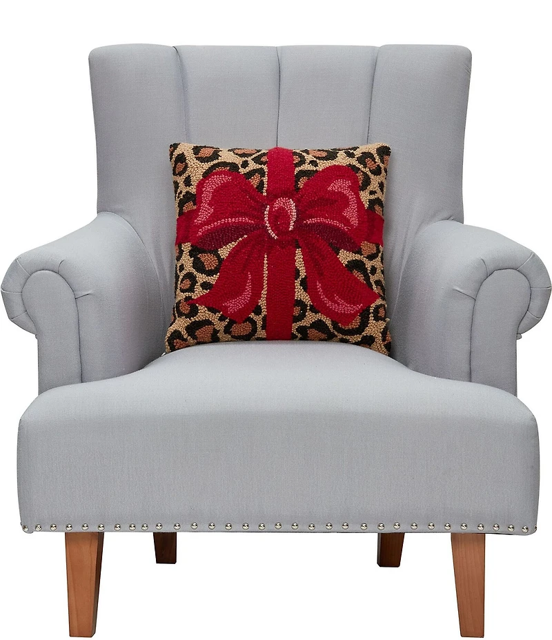 Peking Handicraft Holiday Collection Leopard Present Hooked Wool Pillow
