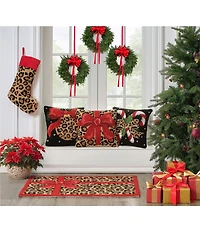 Peking Handicraft Holiday Collection Leopard Present Hooked Wool Pillow