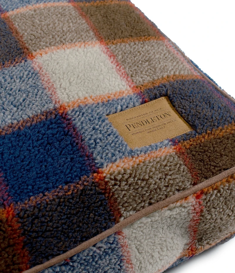 Pendleton Mountain Plaid Berber Pet Napper