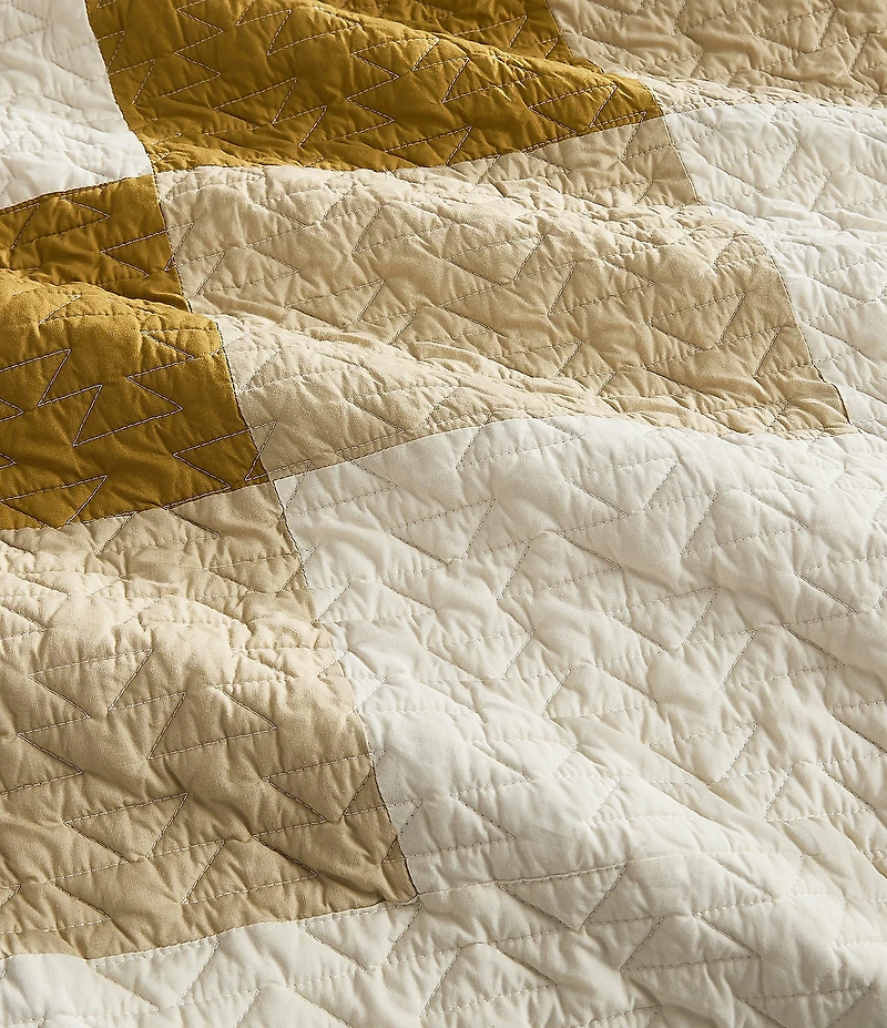 Pendleton Carico Lake Southwestern Striking Geometric Pattern Quilt Mini Set