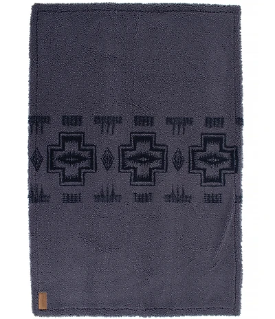 Pendleton Pet Classics Harding Tonal Gray Berber Plush Throw Blanket