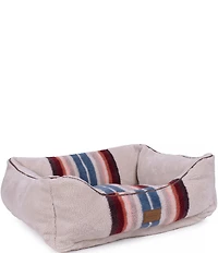 Pendleton Serape Rosewood Jacquard Knitted Berber Kuddler Dog Bed