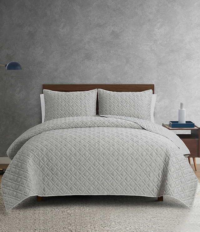 Perry Ellis Henley Quilt Mini Set