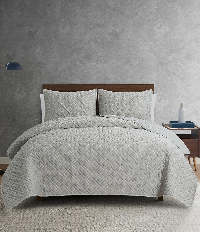 Perry Ellis Henley Quilt Mini Set