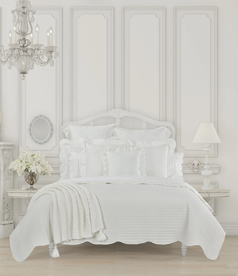 Piper & Wright Amherst Collection Channel Stitch Scallop Border Reversible Quilt